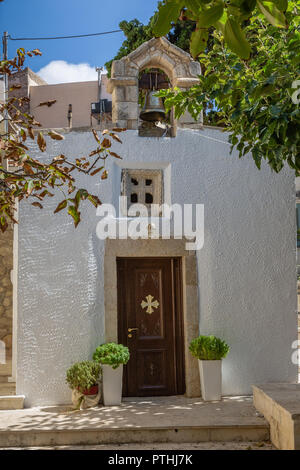 Tempel des Heiligen Kreuzes in der Bergstadt Archanes auf der Insel Kreta, Griechenland Stockfoto