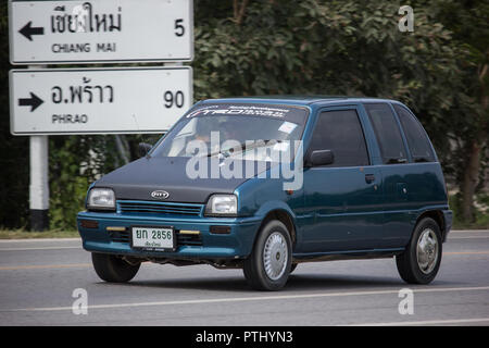 Chiangmai, Thailand - 17. September 2018: Die kleinen privaten City Car, Daihatsu Mira. Foto an der Straße Nr. 121 ca. 8 km von der Innenstadt von Chiang Mai, Thailand. Stockfoto