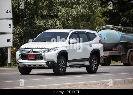 Chiangmai, Thailand - 17. September 2018: Private Mitsubishi Pajero SUV-Auto. Auf der straße Nr. 1001 8 km von Chiang Mai City. Stockfoto