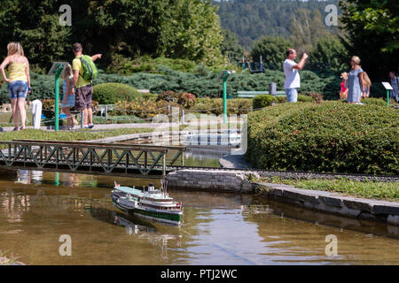 KLAGENFURT, Kärnten, Österreich - 07 August 2018: Park Minimundus am Wörthersee. Modelle der berühmtesten historischen Gebäuden und Strukturen in der Stockfoto