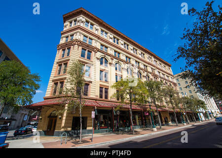 Schöne Emily Morgan Gebäude in der Innenstadt von San Antonio, Texas, neben dem Alamo... Stockfoto