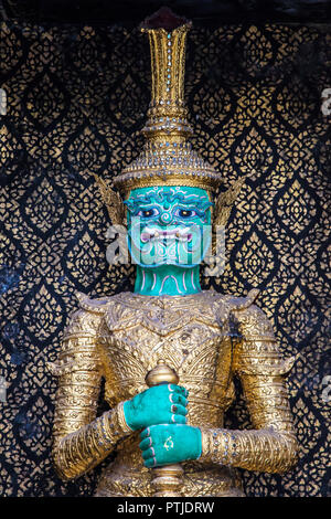 Yak Wat Pho, Hüterin der Eingang zum Phra Mondop im Wat Pho, Bangkok, Thailand. Stockfoto