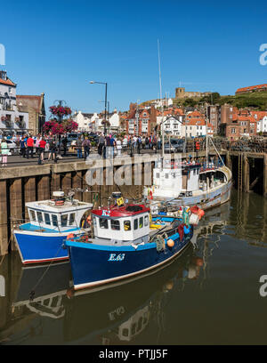 Bunten Fischen cobles in Whitby Inner Harbour. Stockfoto