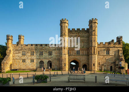 Sommer Abend in Battle Abbey. Stockfoto