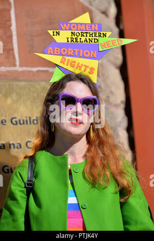 Pro-choice-Rallye in Guildhall Square Londonderry Aufruf für die Einführung der Abtreibung in Nordirland. © George Sweeney/Alamy Stockfoto