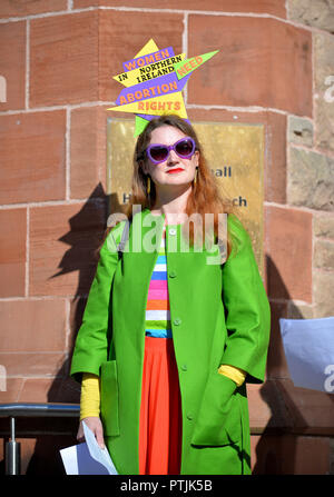 Pro-choice-Rallye in Guildhall Square Londonderry Aufruf für die Einführung der Abtreibung in Nordirland. © George Sweeney/Alamy Stockfoto