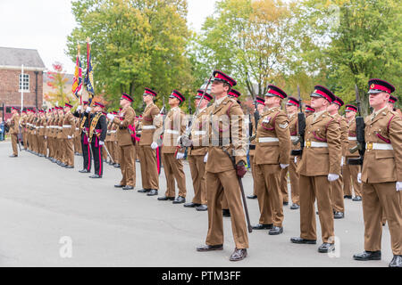 Freitag, 5. Oktober, die 1 Bataillon des Herzogs von Lancaster's Regiment ausgeübt ihr Recht als Ehrenbürgern der Gemeinde durch die Parade durch die Kriegführenden Stockfoto