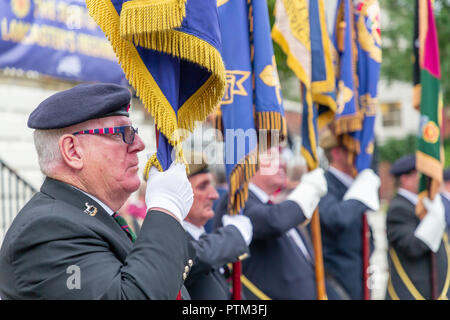 Freitag, 5. Oktober, die 1 Bataillon des Herzogs von Lancaster's Regiment ausgeübt ihr Recht als Ehrenbürgern der Gemeinde durch die Parade durch die Kriegführenden Stockfoto