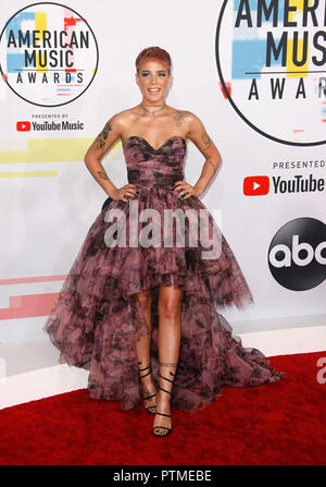 Los Angeles, Ca, USA. 09 Okt, 2018. Halsey nimmt an den 2018 American Music Awards bei Microsoft Theater am 9. Oktober 2018 in Los Angeles, Kalifornien. (Quelle: Bild)/Alamy leben Nachrichten Stockfoto