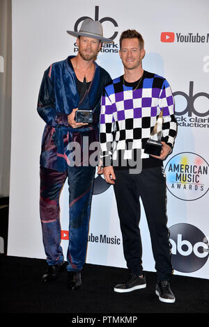 Los Angeles, USA. 9. Okt. 2018. LOS ANGELES, Ca. Oktober 09, 2018: Florida Georgia Line, Tyler Hubbard & Brian Kelley bei den American Music Awards 2018, die in den Microsoft Theater LA Live. Bild: Paul Smith/Featureflash Credit: Paul Smith/Alamy leben Nachrichten Stockfoto