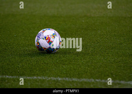 Cardiff, Wales. 10. Oktober, 2018. Wales Zug im Fürstentum Stadion vor den anstehenden Länderspielen gegen Spanien und der Republik Irland. Lewis Mitchell/YCPD. Quelle: Lewis Mitchell/Alamy leben Nachrichten Stockfoto