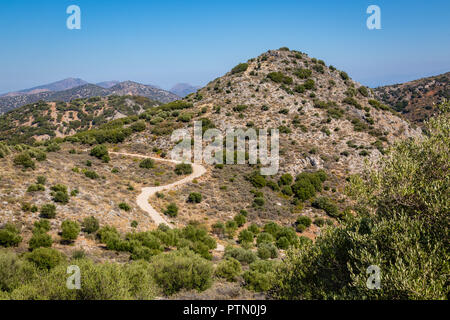 Eine Berglandschaft in der Nähe des Dorfes Amigdali auf der Insel Kreta, Griechenland Stockfoto