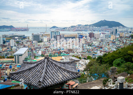 Luftaufnahme der Stadt und Hafen Busan, Korea Stockfoto