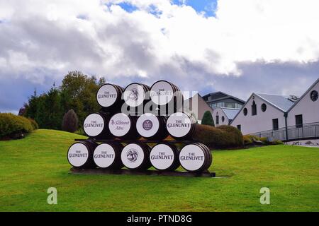 Ballindalloch, Schottland, Vereinigtes Königreich. Die Glenlivit Brennerei in den Highlands von Schottland. Stockfoto