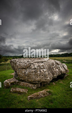 Lligwy neolithische Grabkammer auf Anglesey, Wales, Großbritannien Stockfoto