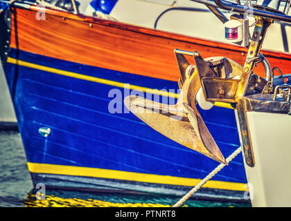 Nahaufnahme von einem Boot Rostiger Anker Stockfoto