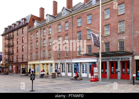 South Street Seaport Fulton Street, New York, NY Stockfoto