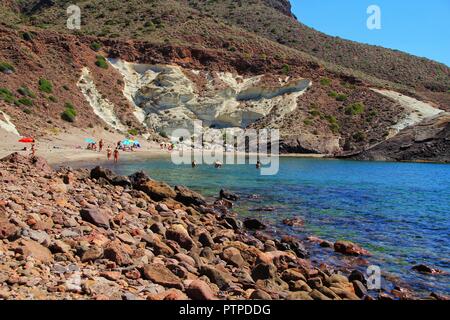 Almeria, Spanien - 22. September 2018: die schönen Buchten der Naturpark Cabo de Gata, Almeria, Spanien Stockfoto