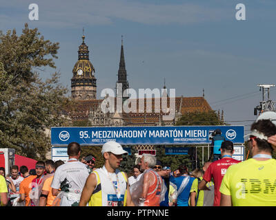 KOSICE, Slowakei - 6. Oktober 2018. 95 Mezinarodni Maraton Mieru, 95 MMM 2018 Kosice. 95 International Marathon des Friedens Kosice, Slowakei Stockfoto