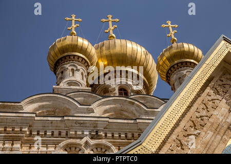 Blick auf Kirche in Russisch-orthodoxe Kloster der Hl. Maria Magdalena am Ölberg in Jerusalem. Stockfoto