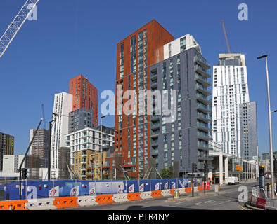 Baustelle für die neuen neun U-Bahnhof Ulmen, London. Teil der neuen Northern Line Extension to Battersea. Blick von Wandsworth Road. Stockfoto