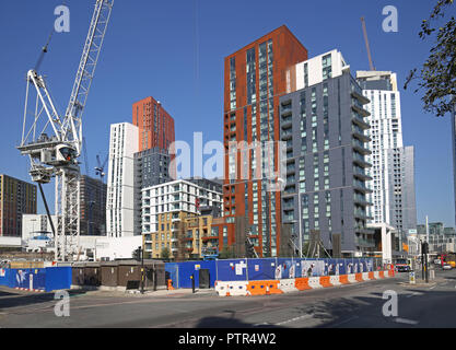 Baustelle für die neuen neun U-Bahnhof Ulmen, London. Teil der neuen Northern Line Extension to Battersea. Blick von Wandsworth Road. Stockfoto