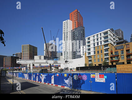 Baustelle für die neuen neun U-Bahnhof Ulmen, London. Teil der neuen Northern Line Extension to Battersea. Blick von Wandsworth Road. Stockfoto