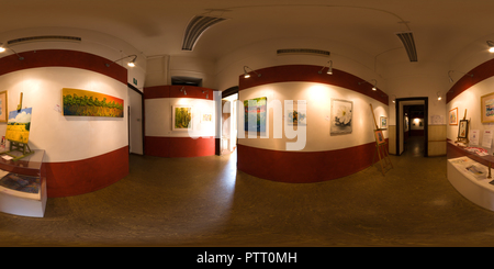 360 Grad Panorama Ansicht von Ausstellung "Das Glas Kinder - Die Backstage"/Mostra "I Bambini di Vetro - Dietro le Quinte '/Zimmer 4 - Sala 4