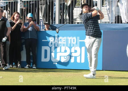 Walton Heath Golf Club, 10. Oktober, 2018. Englands Andrew Rindfleisch Johnson Antriebe auf der ersten Am Pro-Am während der SkySports British Masters Golf Meisterschaft durch Justin Rose Quelle: Motofoto/Alamy Leben Nachrichten gehostet Stockfoto