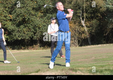 Walton Heath Golf Club, 10. Oktober, 2018. Schauspieler, James Nesbitt schaukeln Am Pro-Am während der SkySports British Masters Golf Meisterschaft durch Justin Rose Quelle: Motofoto/Alamy Leben Nachrichten gehostet Stockfoto