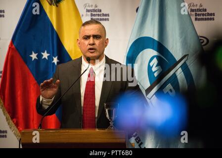 Caracas. Venezuela. 10.Oktober 2018. Der Attorney General von Venezuela, Tarek William Saab, nimmt an einer Pressekonferenz gab er Details über den Tod des Oppositionsführers Fernando Albán, der am vergangenen Montag in der Zentrale der Bolivarischen Nachrichtendienst in Caracas aufgetreten. (Marcos Salgado/Alamy Live News). Stockfoto