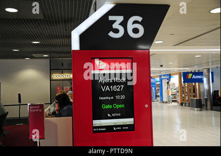 Sydney, Australien. 14 Apr, 2018. Abflug von der Fluggesellschaft "Virgin Australia" am Flughafen Sydney für einen Inlandsflug nach Ayers Rock, auf 14.04.2018 | Verwendung der weltweiten Kredit aufgezeichnet: dpa/Alamy leben Nachrichten Stockfoto