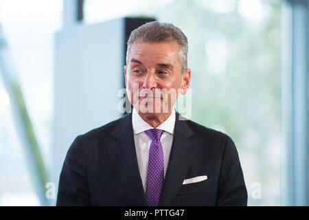 Frankfurt am Main, Deutschland. 09 Okt, 2018. Michel Friedman, Moderator, Büste, Roter Teppich für die Eröffnungsfeier auf der Frankfurter Buchmesse 2018 am 09.10.2018, Frankfurter Buchmesse 2018 vom 10.10 - 14.10.2018 in Frankfurt am Main/Deutschland. | Verwendung der weltweiten Kredit: dpa/Alamy leben Nachrichten Stockfoto