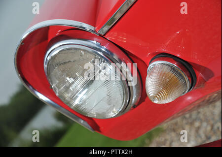 Amphicar - 1960s British amphibische Auto an Land und auf dem Wasser Stockfoto