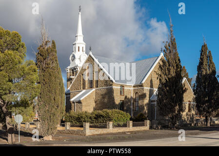 SUTHERLAND, SÜDAFRIKA, 7. AUGUST 2018: der Niederländischen Reformierten Kirche in Sutherland in der Northern Cape Provinz Stockfoto