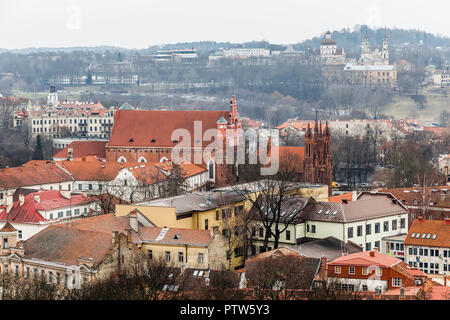 Hl. Franz von Assisi (Bernhardiner) Römisch-katholischen Kirche und der Kirche von St. Anne. Vilnius Stockfoto