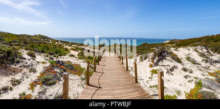 Promenade, Strand, Zambujeira do Mar, Odemira, Alentejo, Costa Vicentina Küste von Portugal Stockfoto