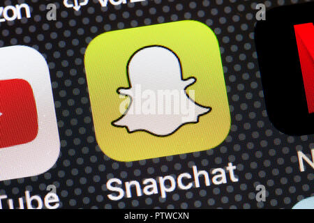 Snapchat App auf iPhone (Nahaufnahme, Makro) - USA Stockfoto