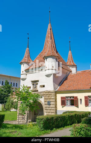 Catherine's Gate in Brasov an einem sonnigen Sommertag in Brasov, Rumänien. Stockfoto