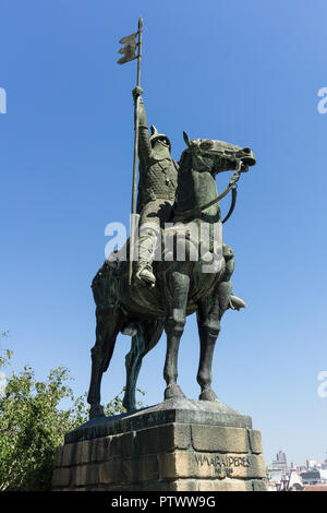 Statue von Vimara Perez vor der Kathedrale, Porto, Portugal. Stockfoto