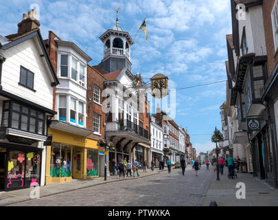 Das 14. Jahrhundert Guildhall ist ein denkmalgeschütztes Gebäude in der Klasse 1 High Street, Guildford, Surrey, England. Es war wie ein gerichtssaal verwendet. Stockfoto