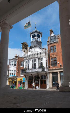 Das 14. Jahrhundert Guildhall ist ein denkmalgeschütztes Gebäude in der Klasse 1 High Street, Guildford, Surrey, England. Es war wie ein Gerichtssaal und später einen Rat cham verwendet Stockfoto