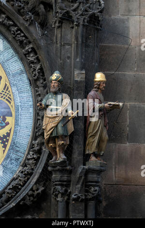 Mit mittelalterlichen Aposteluhr Orloj oder Praha in Prag/Praha Tschechische Republik. Stockfoto