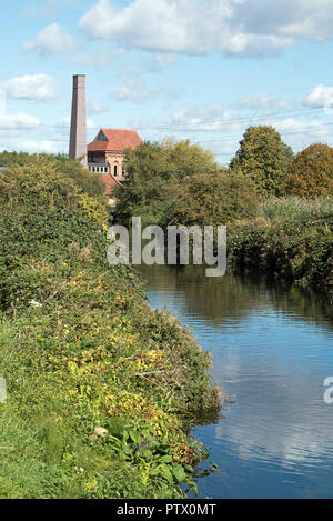 Walthamstow Feuchtgebiete, Marine Engine House, zuvor Ferry Lane Pumpstation mit Swift Tower London Borough von Walthams Wald England Großbritannien UK Stockfoto