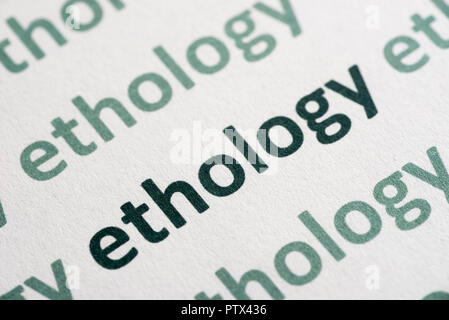 Wort Ethologie auf weißem Papier Makro gedruckt Stockfoto