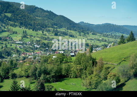 CAMPULUNG MOLDOVENESC, Siebenbürgen/Rumänien - 18. SEPTEMBER: in der Nähe von Farlmand Campulung Moldovenesc Siebenbürgen Rumänien am 18. September 2018 Stockfoto