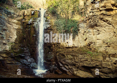 Wasserfall in der Nähe von Tiflis Abanotubani Bezirk Stockfoto