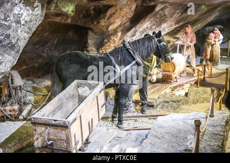 Modell Pferde und Figuren der Salzabbau im Salzbergwerk Wieliczka bei Krakau Polen demonstrieren Stockfoto
