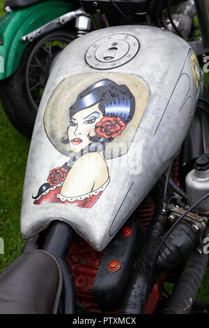 Spritzlackiert Tank auf einer Harley Davidson Stockfoto
