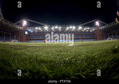 Allgemeine Ansicht Luigi Ferraris Stadium während der UEFA Nationen Liga Freundschaftsspiel zwischen Italien 1-1 Ukraine bei Luigi Ferraris Stadium am 10. Oktober 2018 in Genua, Italien. Credit: Maurizio Borsari/LBA/Alamy leben Nachrichten Stockfoto